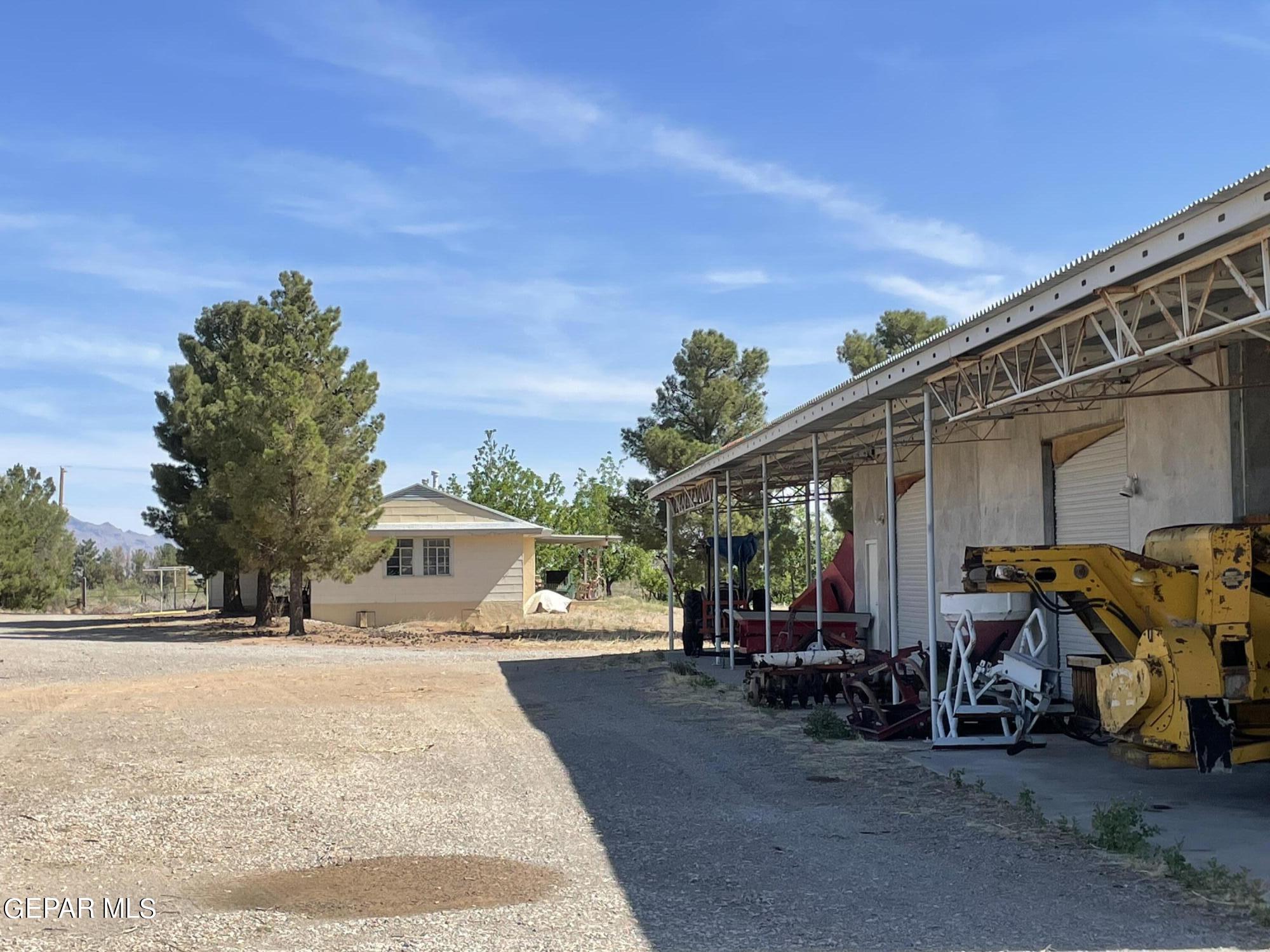 2695 Redstone Street Chaparral, NM 88081 - Photo 24 of 33 a view of outdoor space and yard
