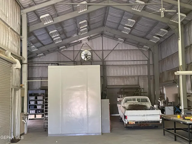 a view of utility room