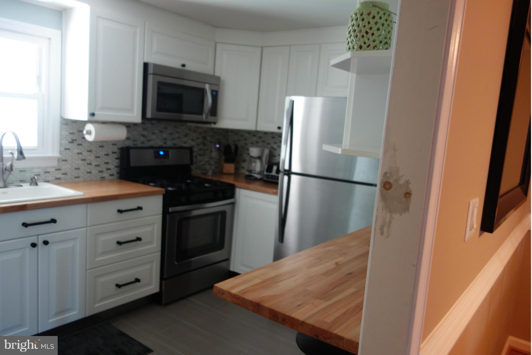5657 Braxfield Road Halethorpe, MD 21227 - Photo 8 of 26 Kitchen