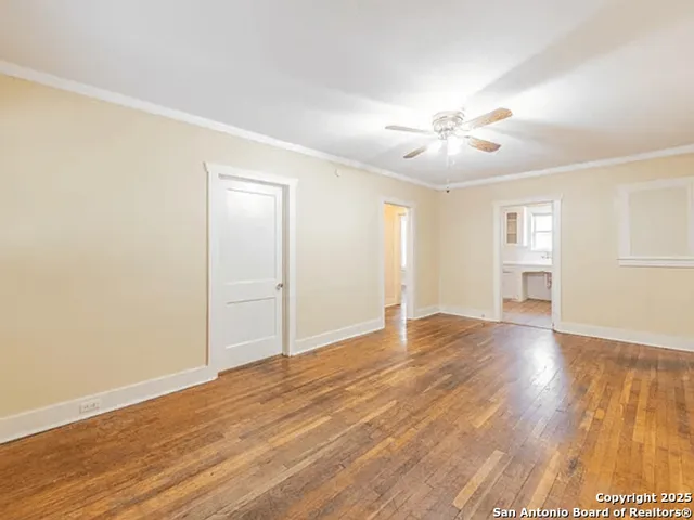 $1,200 | 839 West Russell Place, San Antonio, TX 78212