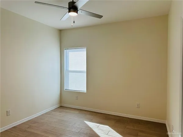 $1,250 | 3009 West Driftwood Street, Unit 3, Edinburg, TX 78541