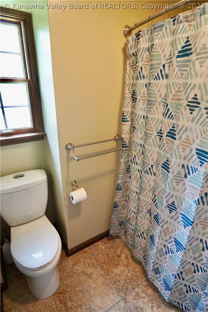 1812 Shadybrook Road Charleston, WV 25314 - Photo 9 of 37 Gallery Image 9