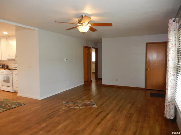 $146,900 | 20 Hiel Drive, Bushnell, IL 61422