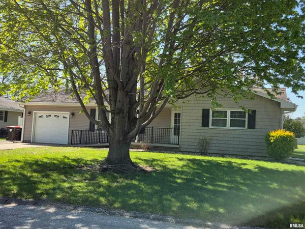 $146,900 | 20 Hiel Drive, Bushnell, IL 61422