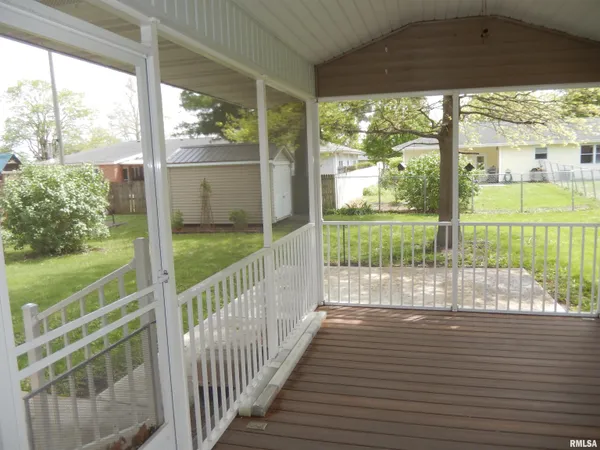 $146,900 | 20 Hiel Drive, Bushnell, IL 61422