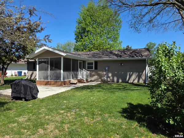 $146,900 | 20 Hiel Drive, Bushnell, IL 61422