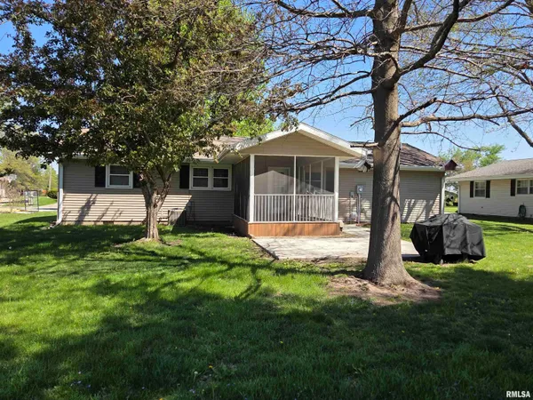 $146,900 | 20 Hiel Drive, Bushnell, IL 61422