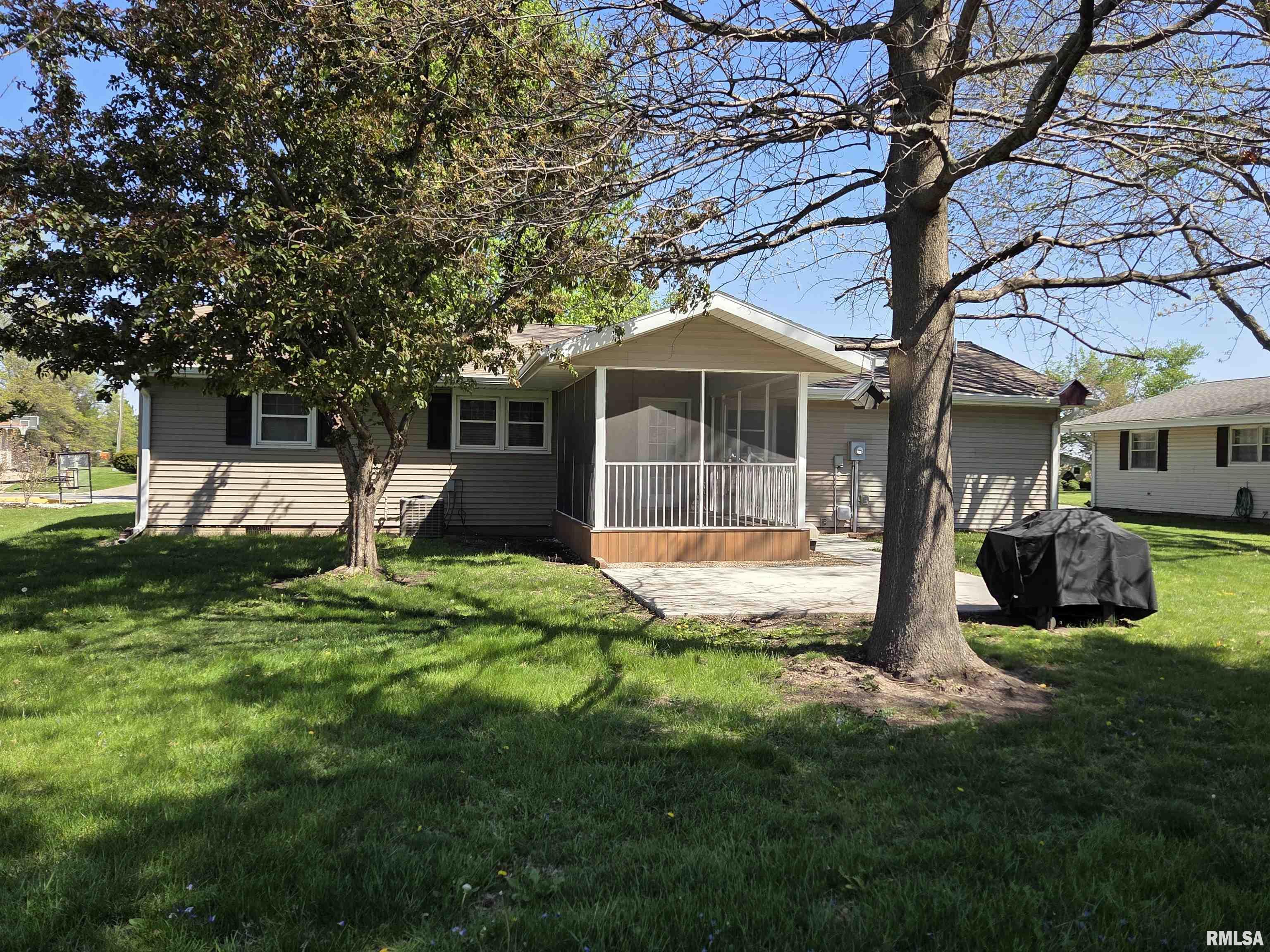20 Hiel Drive Bushnell, IL 61422 - Photo 6 of 39