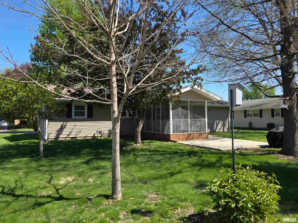 $146,900 | 20 Hiel Drive, Bushnell, IL 61422