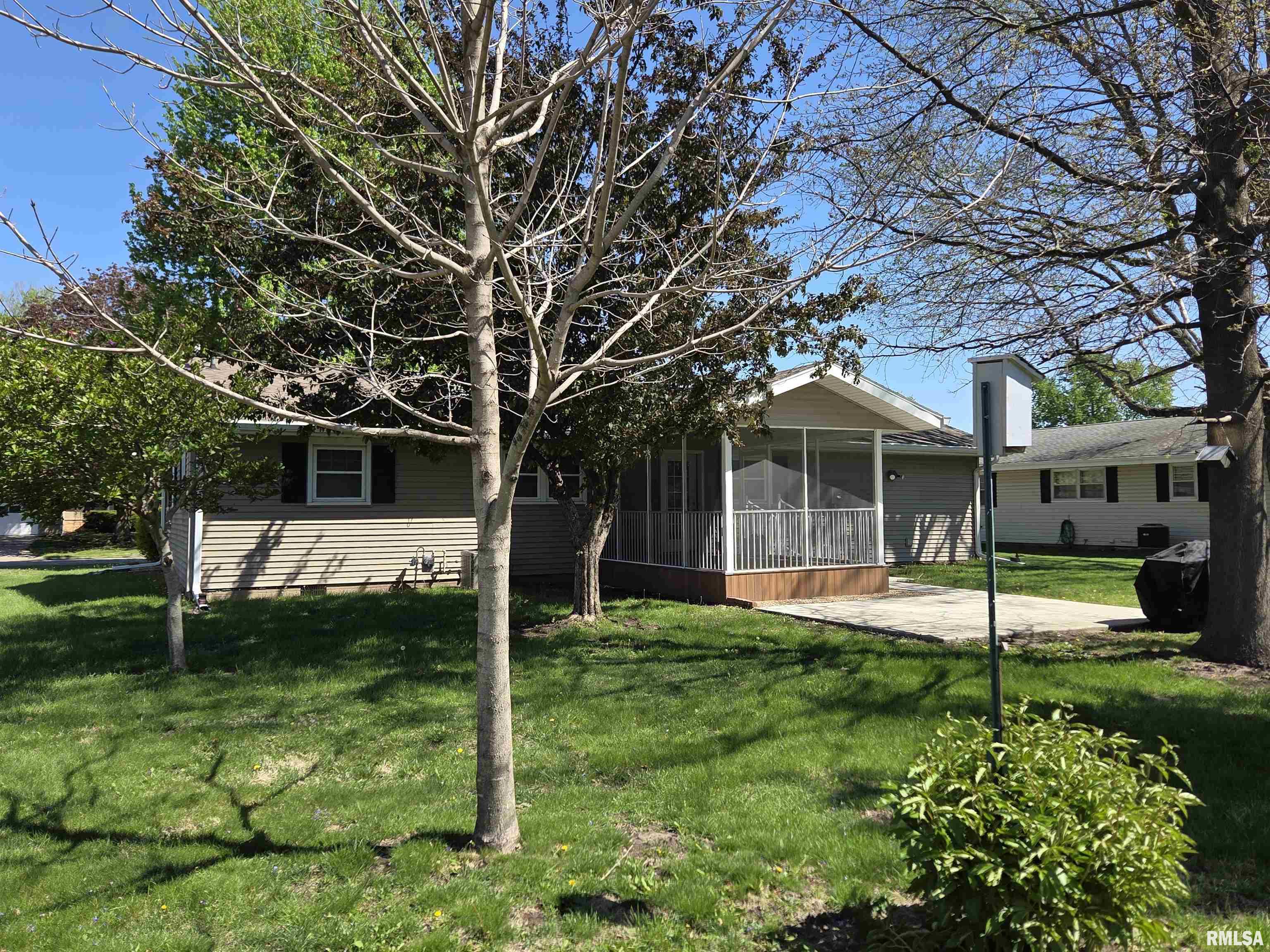 20 Hiel Drive Bushnell, IL 61422 - Photo 7 of 39
