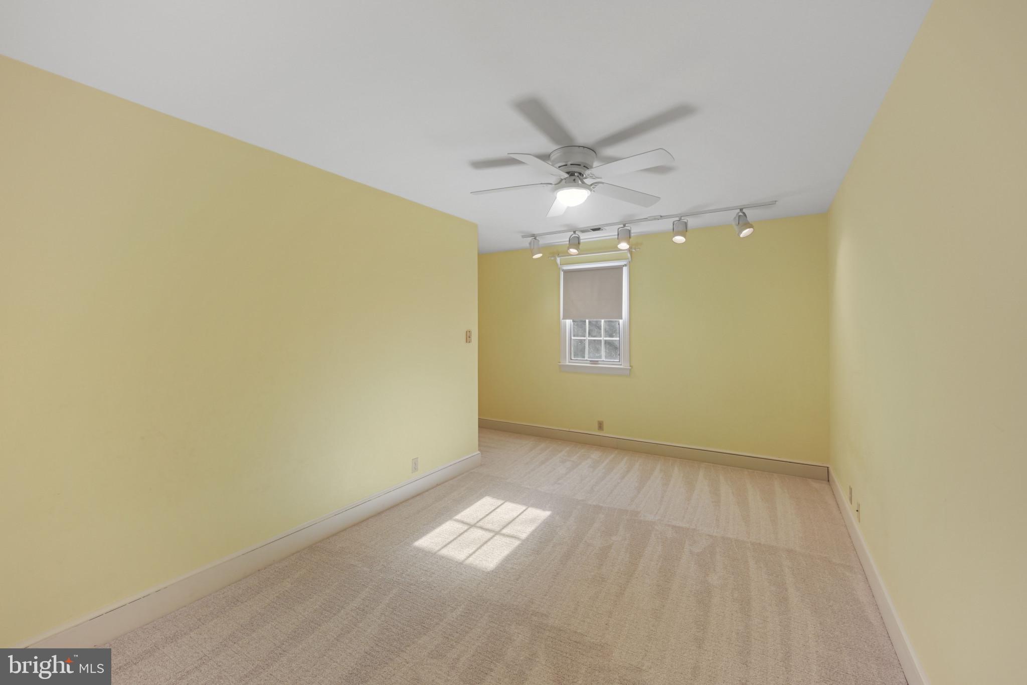 16966 Teagues Point Road Hughesville, MD 20637 - Photo 23 of 72 Carpeted bedroom