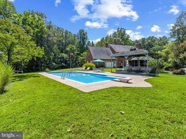 $980,000 | 16966 Teagues Point Road, Hughesville, MD 20637