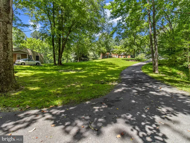 $980,000 | 16966 Teagues Point Road, Hughesville, MD 20637