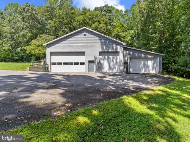 $980,000 | 16966 Teagues Point Road, Hughesville, MD 20637