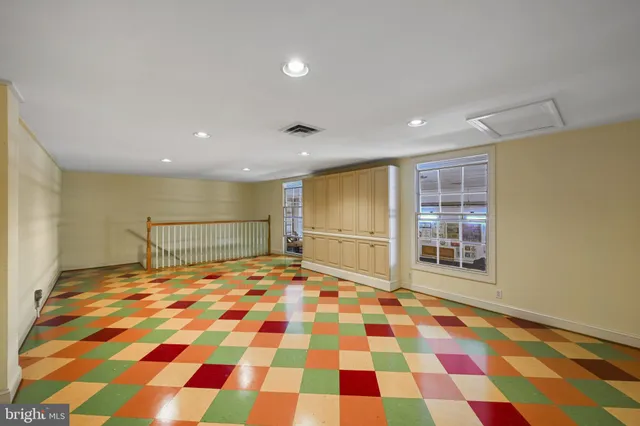 $980,000 | 16966 Teagues Point Road, Hughesville, MD 20637