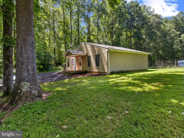 $980,000 | 16966 Teagues Point Road, Hughesville, MD 20637