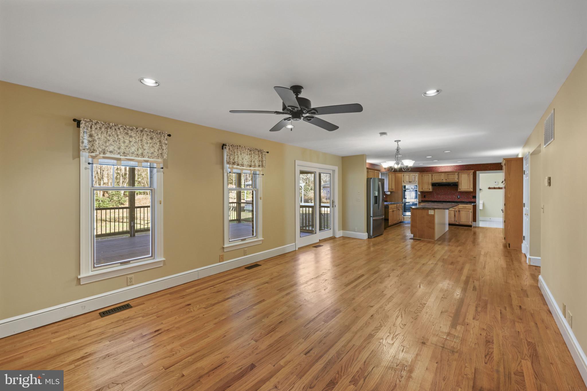 16966 Teagues Point Road Hughesville, MD 20637 - Photo 10 of 72 living room