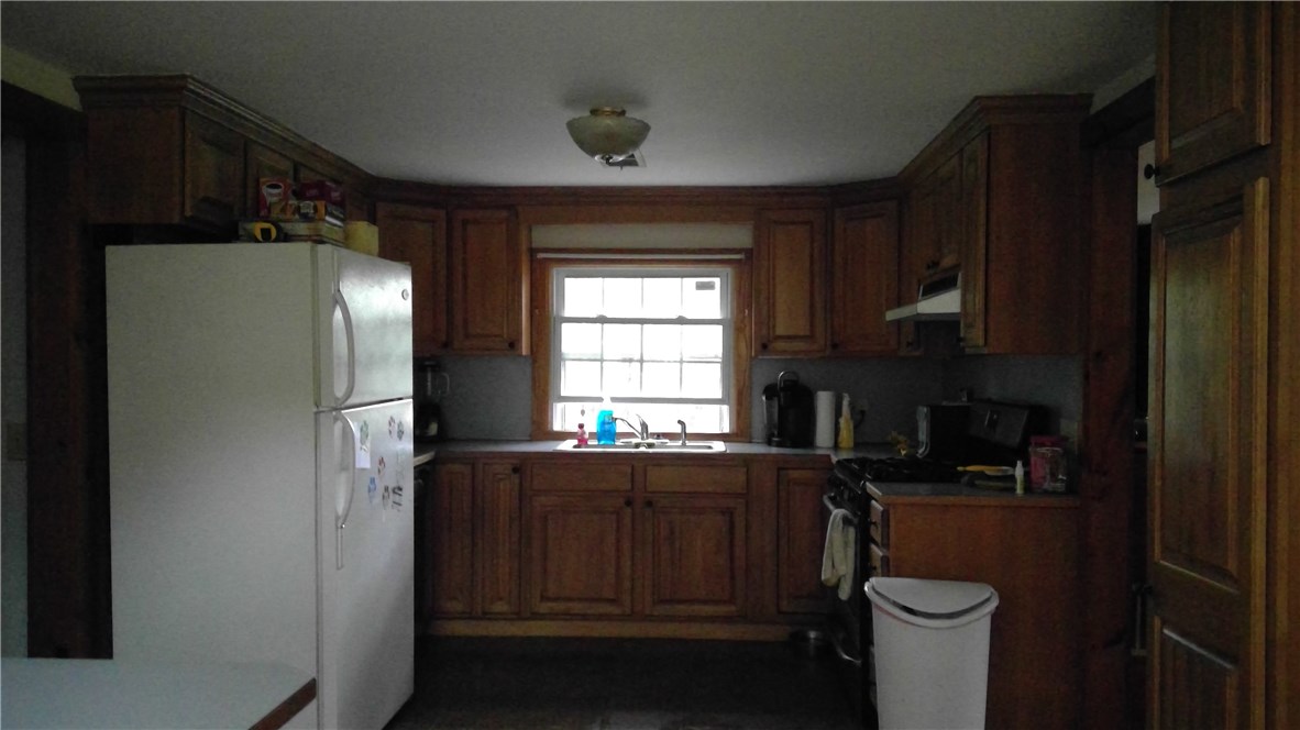 39 South Killingly Road Foster, RI 02825 - Photo 4 of 20