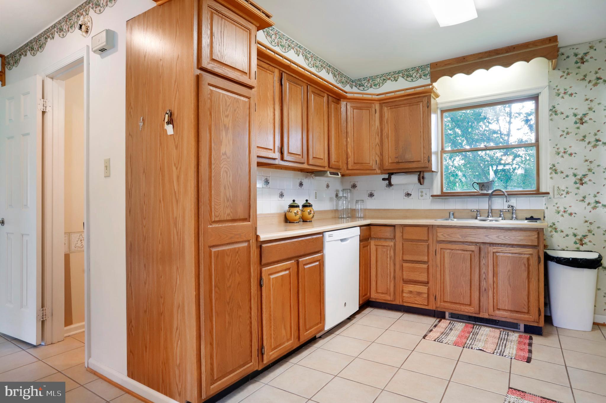 14536 Heavenly Acres Ridge Hancock, MD 21750 - Photo 11 of 45 Ample storage space in kitchen!