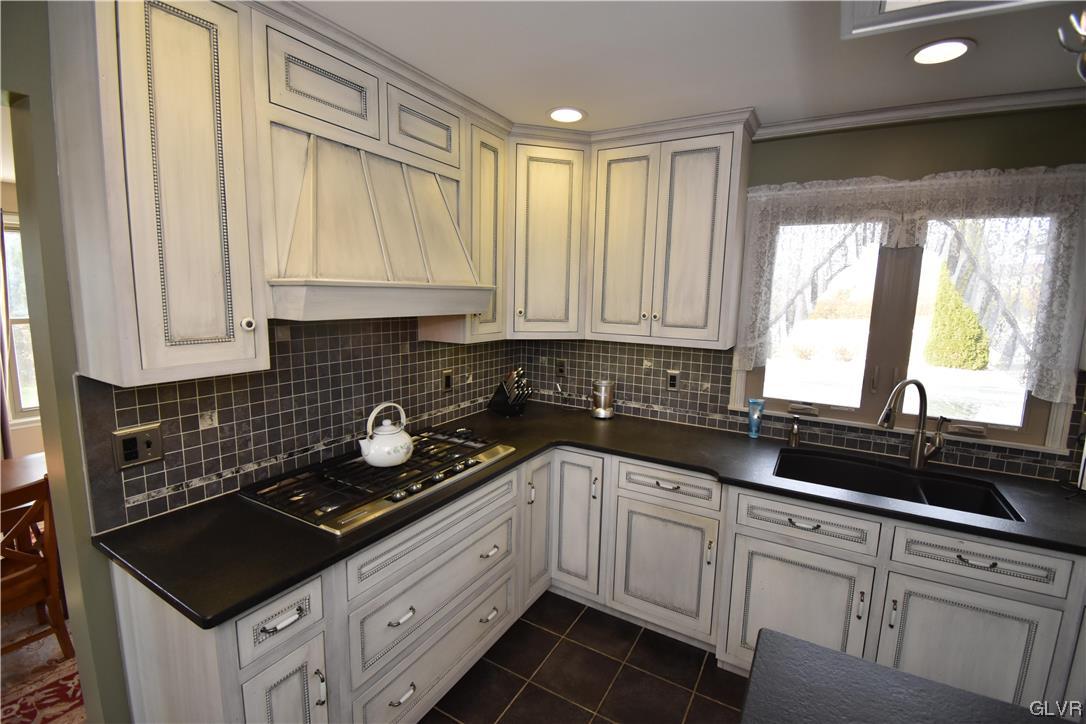 1157 Miller Road Nazareth, PA 18064 - Photo 4 of 37