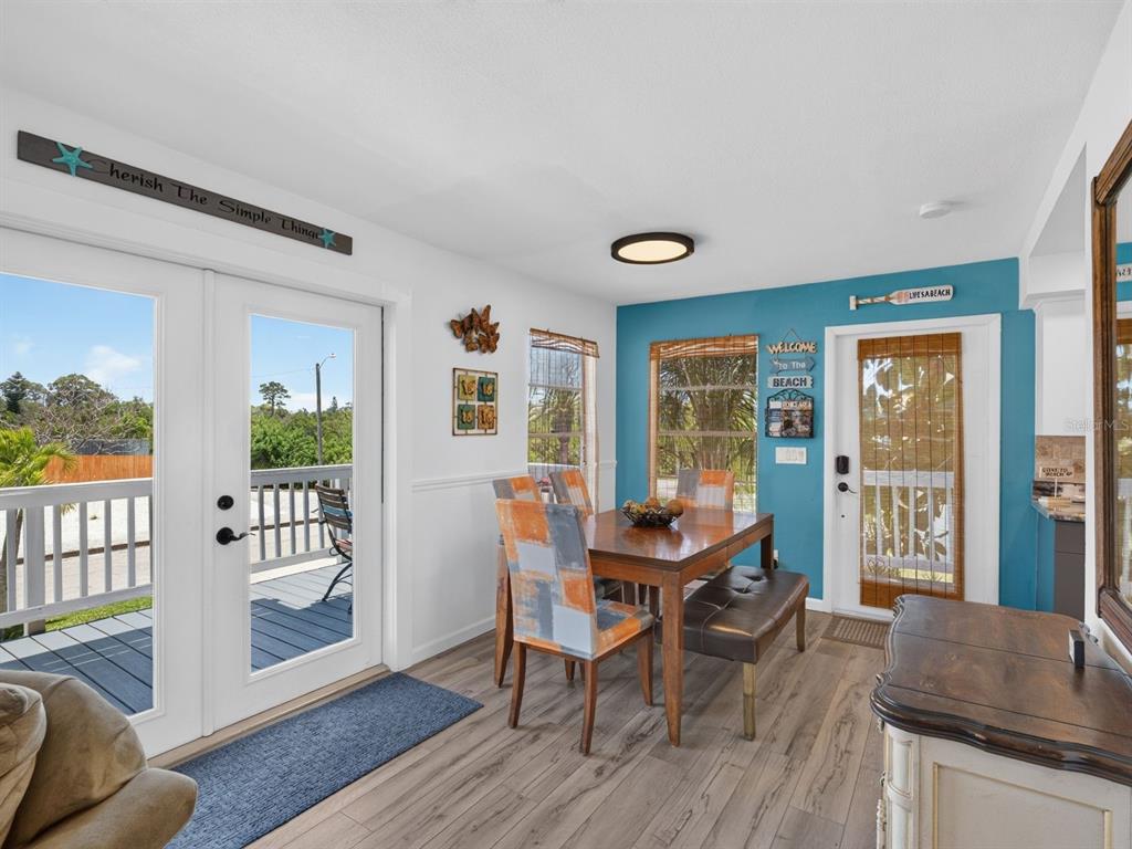 1194 Linden Road Venice, FL 34293 - Photo 10 of 45