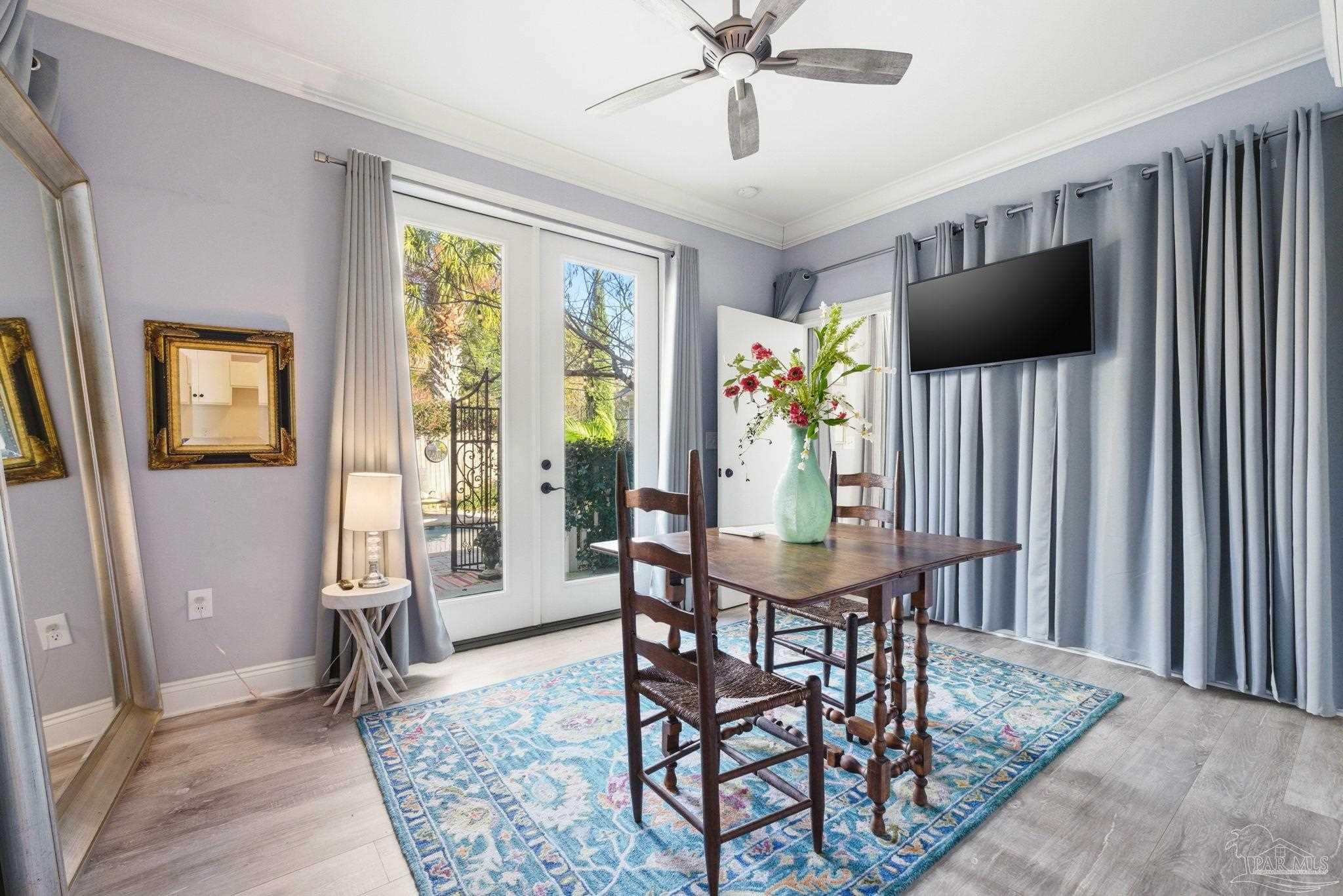 714 East La Rua Street Pensacola, FL 32501 - Photo 45 of 63 a dining room with furniture and window