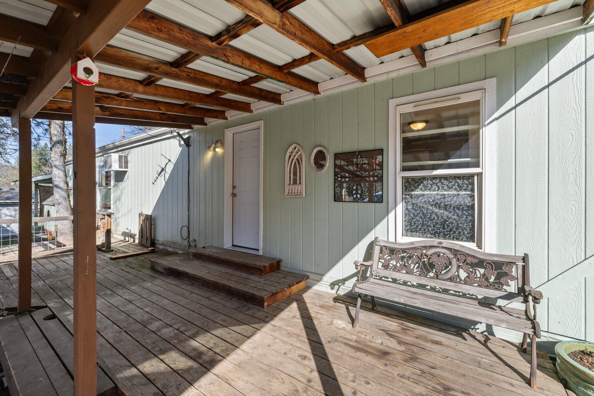 365 Old Ferry Road Shady Cove, OR 97539 - Photo 14 of 21 patio