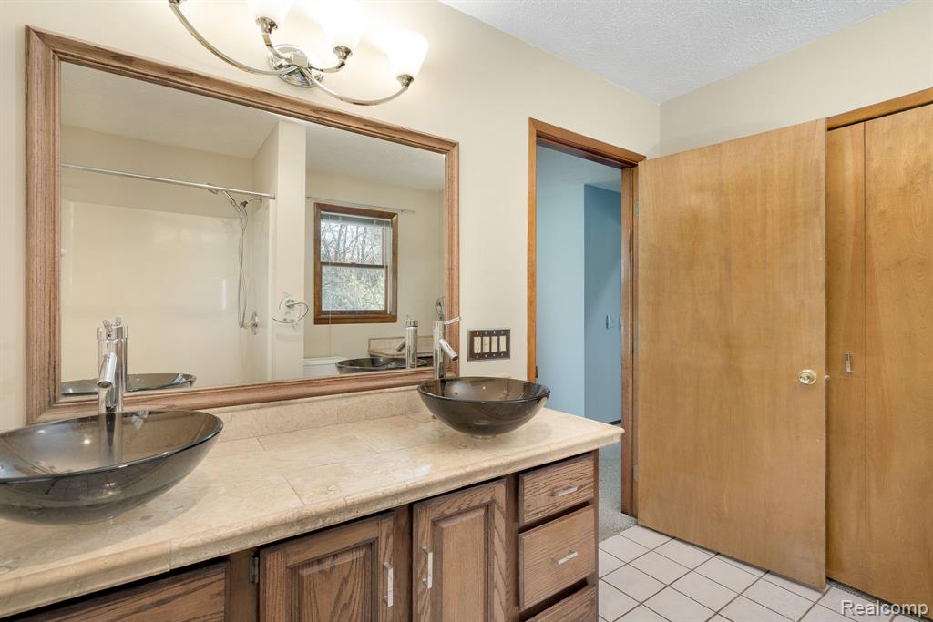 9721 Klais Road Clarkston, MI 48348 - Photo 26 of 52