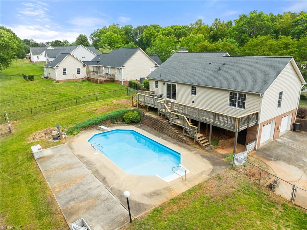1120 Woodbury Road King, NC 27021 - Photo 4 of 32