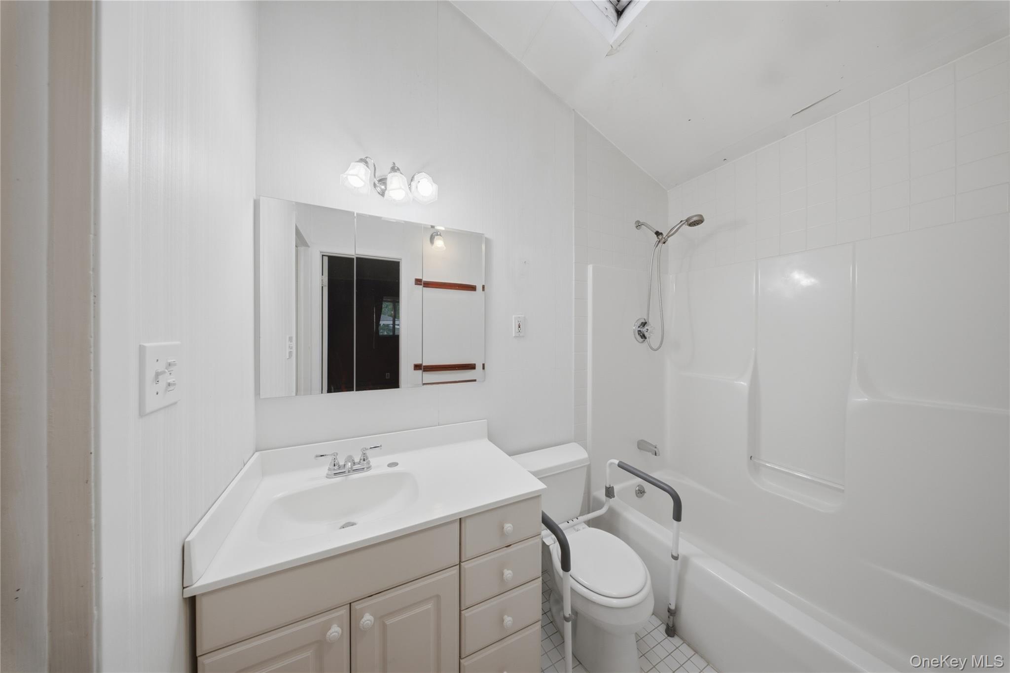 55 Corey Avenue Blue Point, NY 11715 - Photo 22 of 33