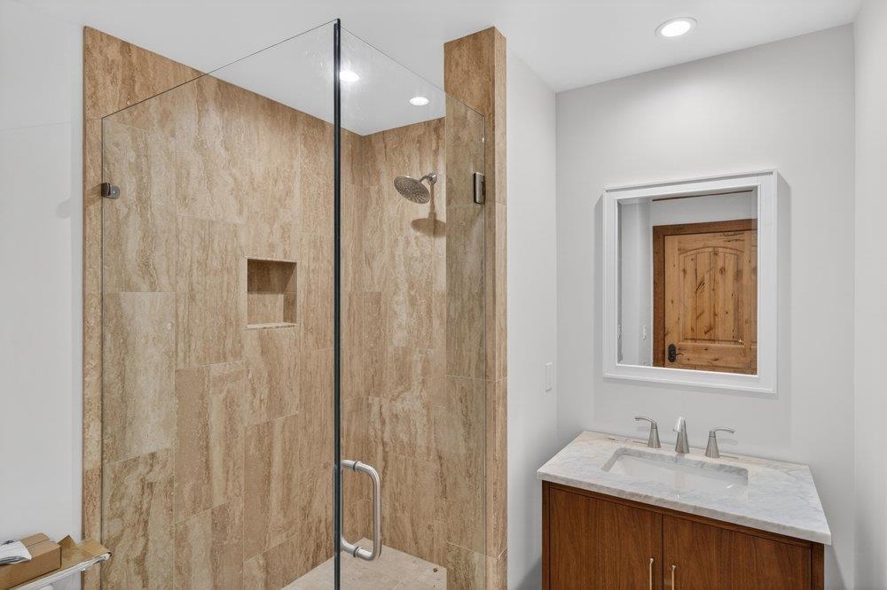 15745 Donner Pass Road, Unit B Truckee, CA 96161 - Photo 15 of 28