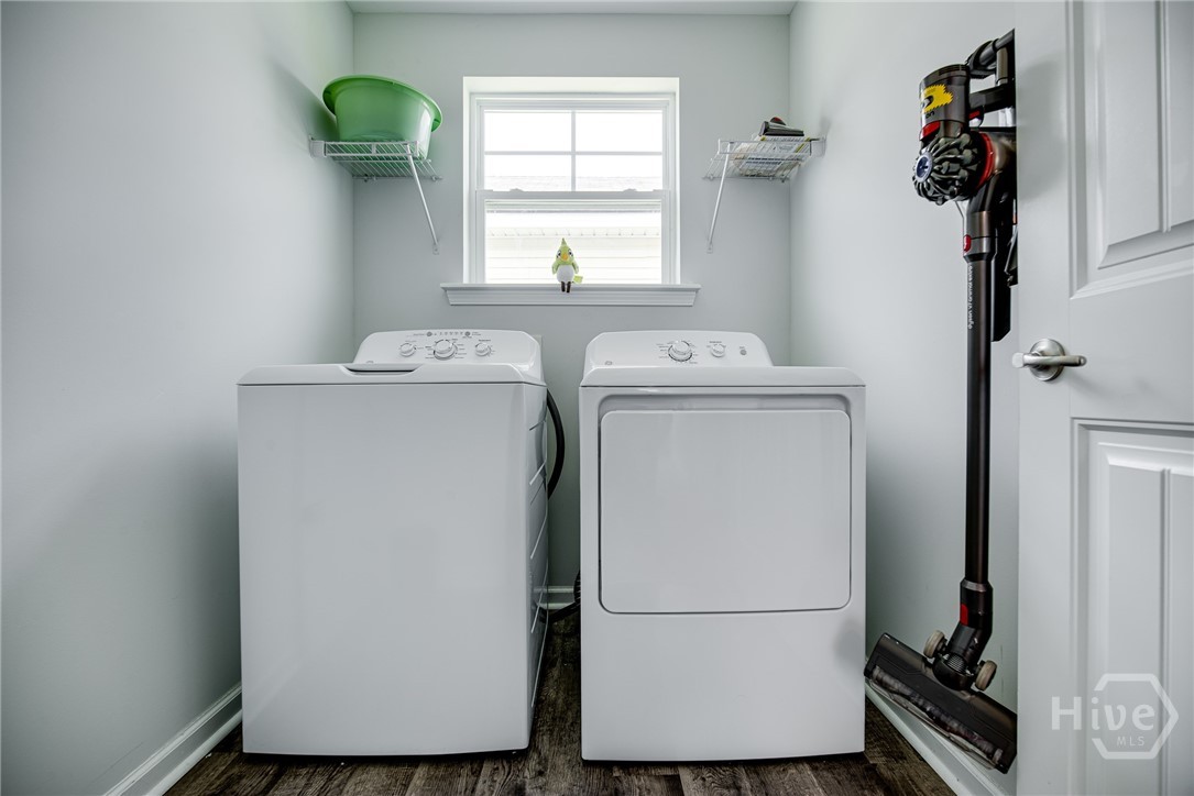 11 Pomona Circle Savannah, GA 31419 - Photo 20 of 35 Laundry room