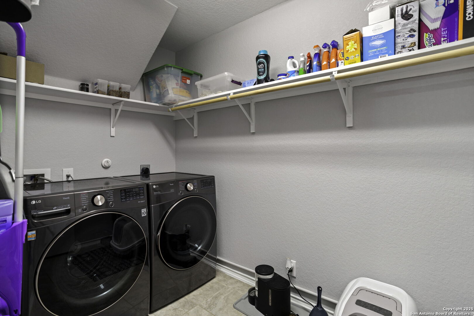 212 Kildeer Creek San Antonio, TX 78253 - Photo 23 of 29 a utility room with dryer washer and other items