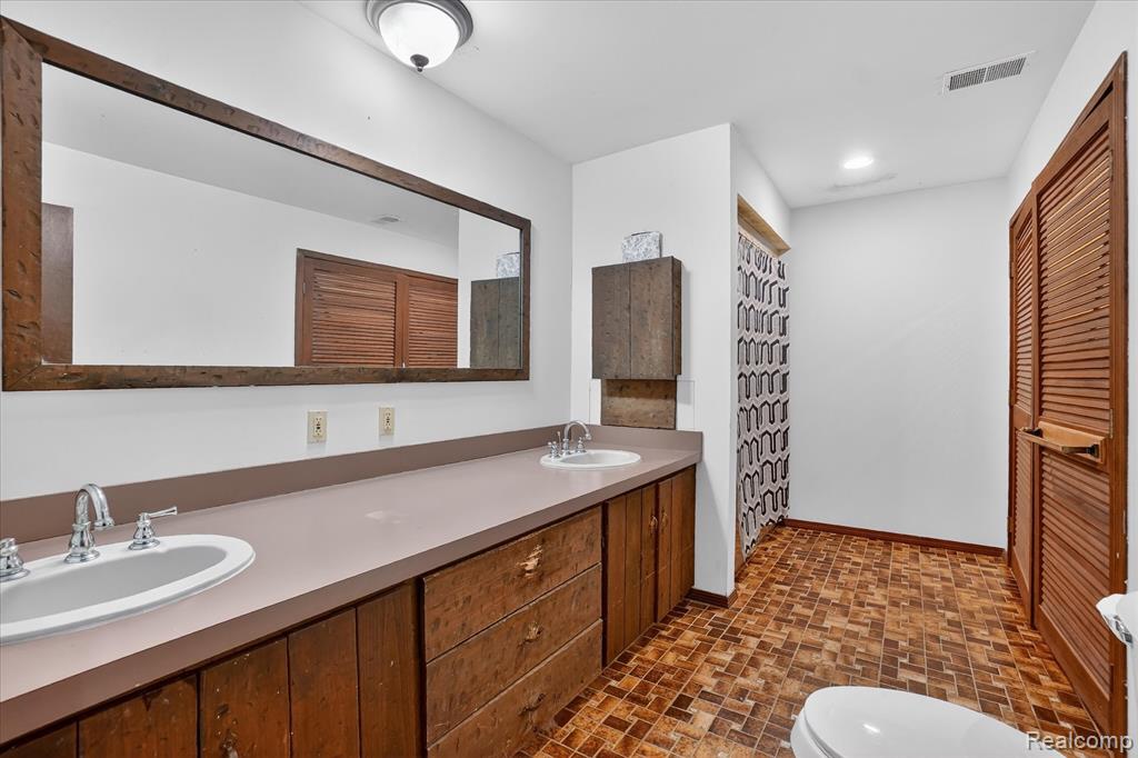 14463 Seymour Road Linden, MI 48451 - Photo 43 of 65 Gallery Image 43