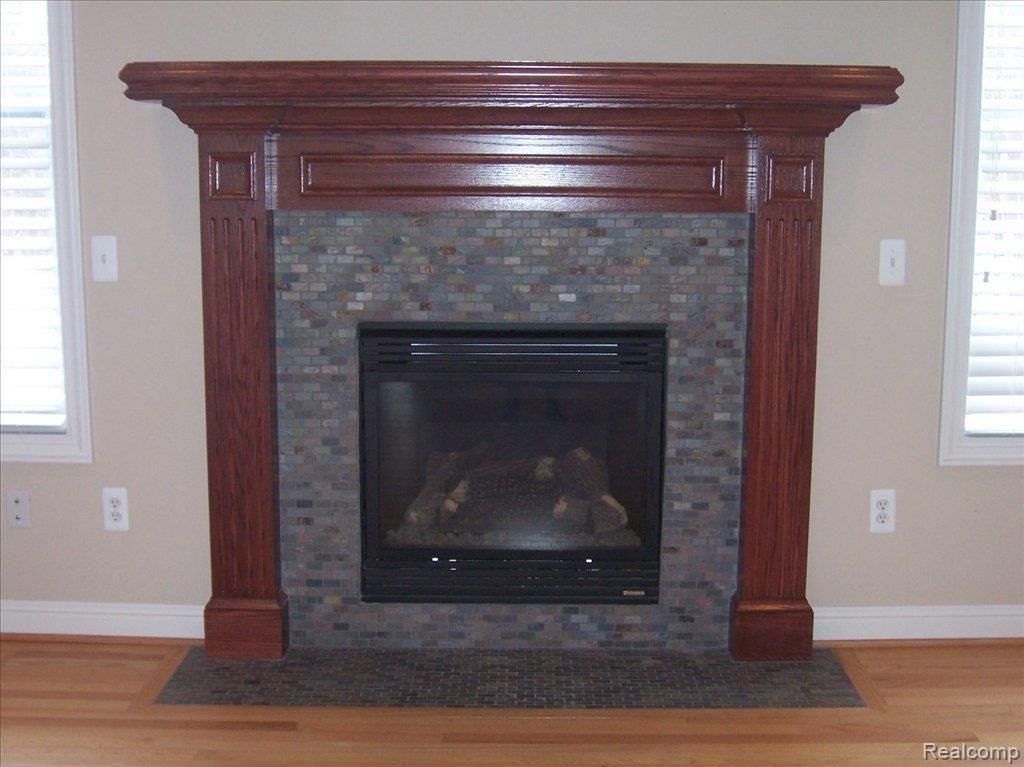 1651 West Avon Road Rochester, MI 48309 - Photo 10 of 19 Custom Fireplace & Mantel in GR