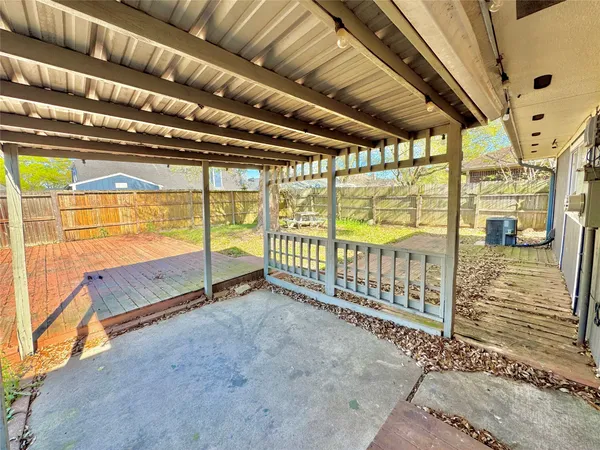 $2,100 | 15807 Pilgrim Hall Drive, Friendswood, TX 77546