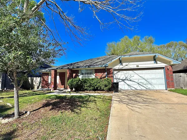 $2,100 | 15807 Pilgrim Hall Drive, Friendswood, TX 77546