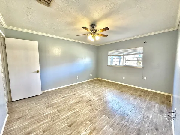 $2,100 | 15807 Pilgrim Hall Drive, Friendswood, TX 77546