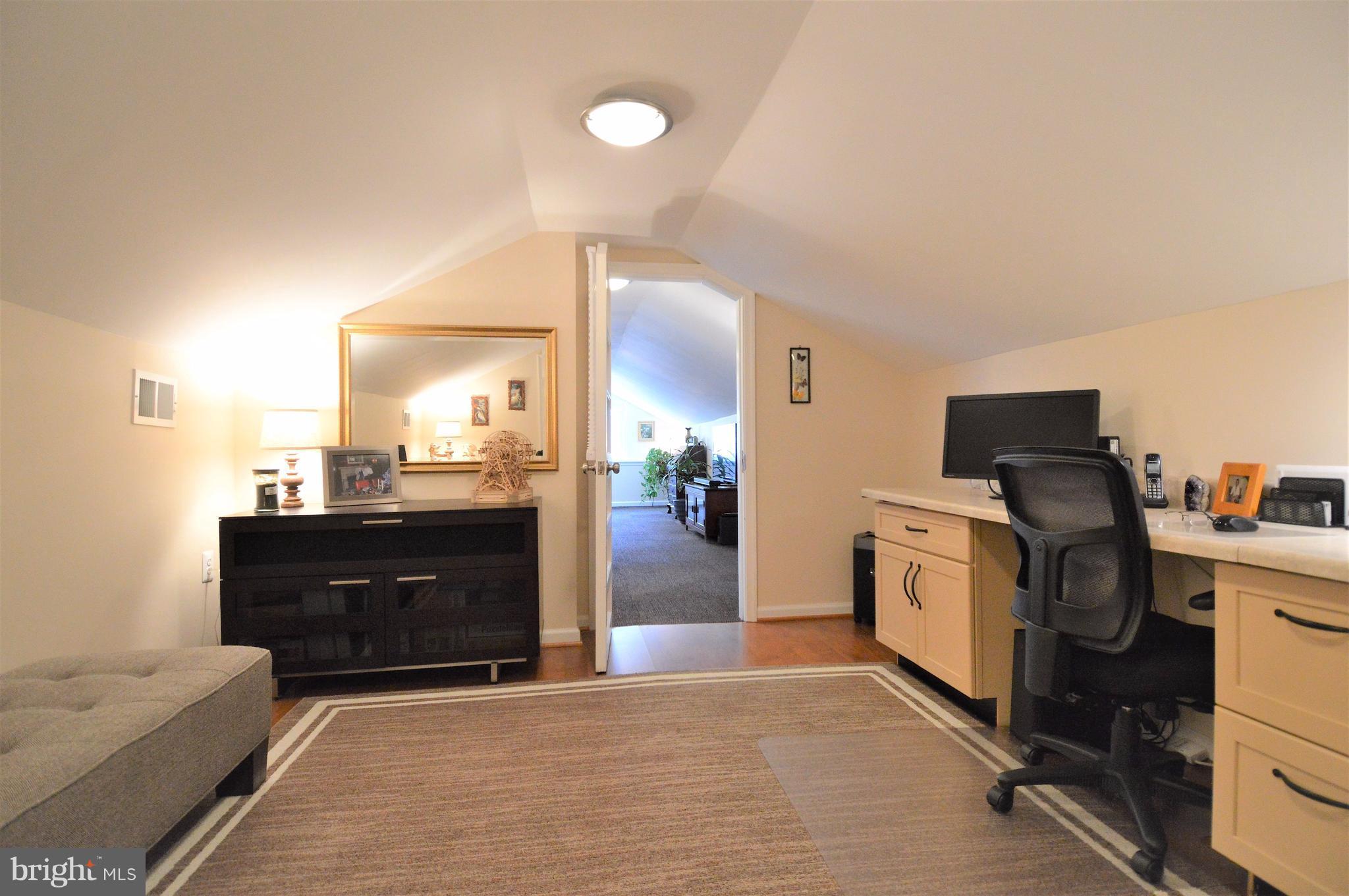 6448 Elmdale Road Alexandria, VA 22312 - Photo 23 of 28 Office Bonus Room