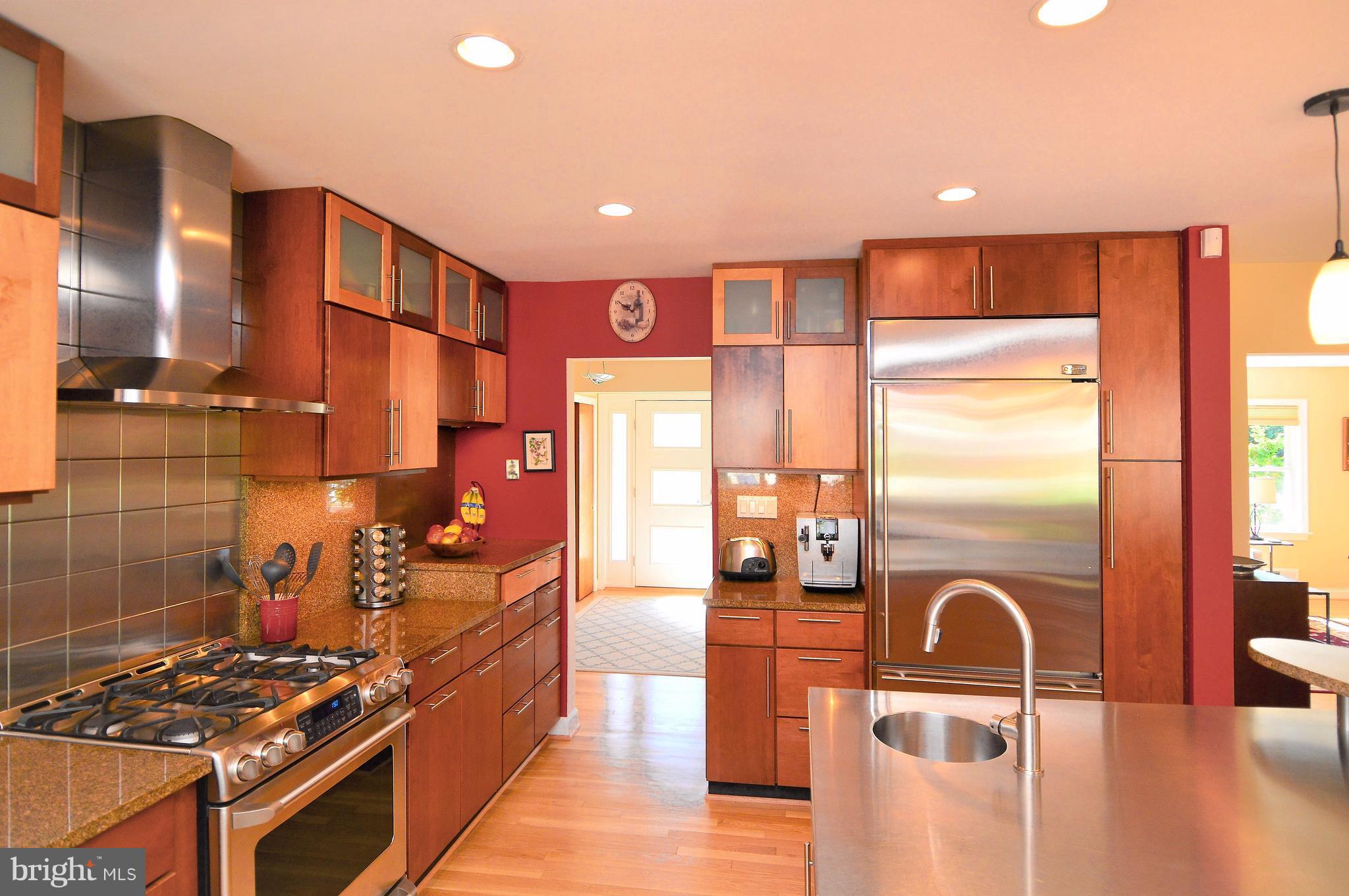 6448 Elmdale Road Alexandria, VA 22312 - Photo 7 of 28 Second Prep Sink and Stainless work area