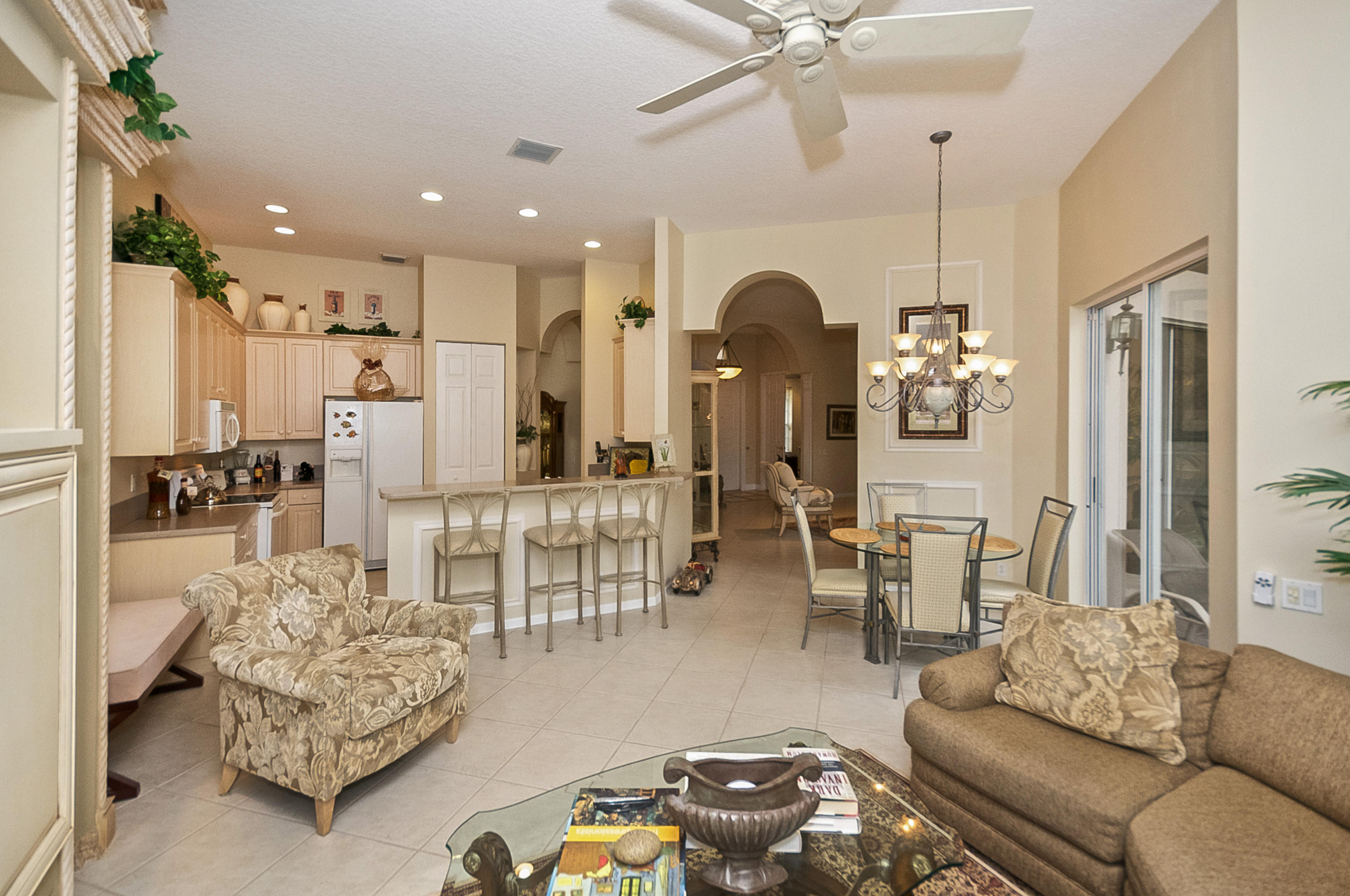 6685 Garde Road Boynton Beach, FL 33472 - Photo 12 of 26 6685_garde_rd_MLS_HID1089512_ROOMfamilyr