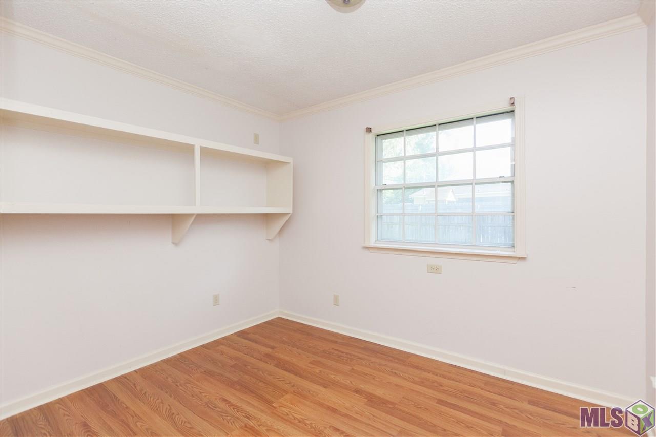 8824 Field Drive Baton Rouge, LA 70809 - Photo 8 of 16 Office or Hobby Room