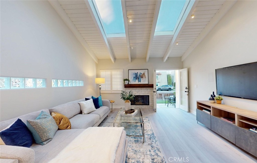 322 12th Street Huntington Beach, CA 92648 - Photo 10 of 65