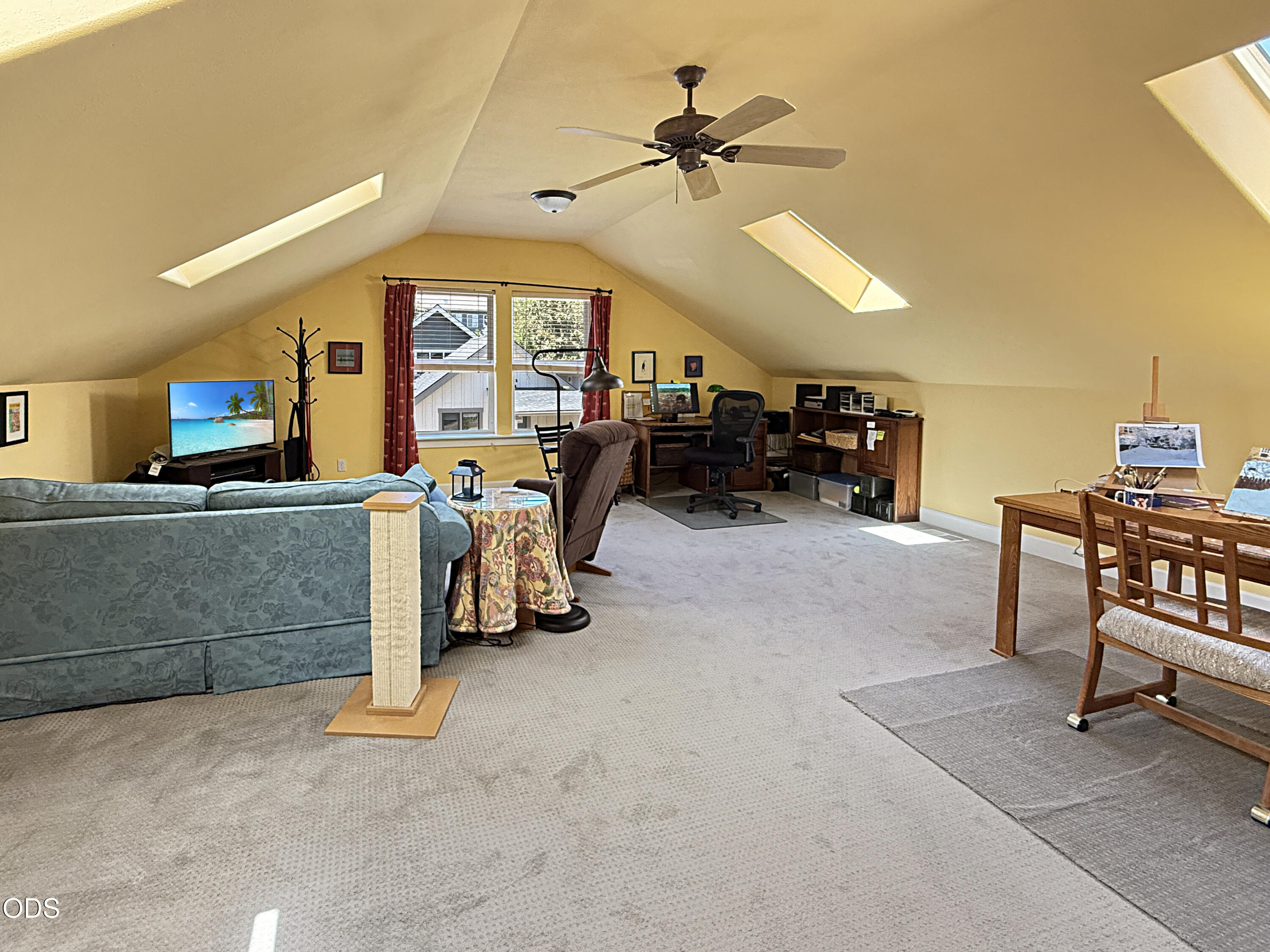 2331 Northwest Awbrey Road Bend, OR 97703 - Photo 28 of 40