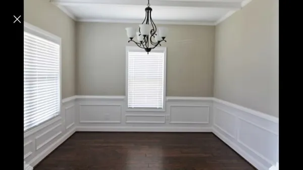 a view of empty room with window