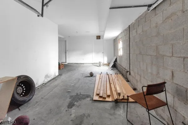 $2,600 | 139 Inslee Place, Unit 2, Elizabeth Port, NJ 07206