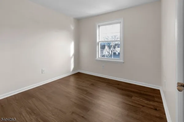 $2,600 | 139 Inslee Place, Unit 2, Elizabeth Port, NJ 07206