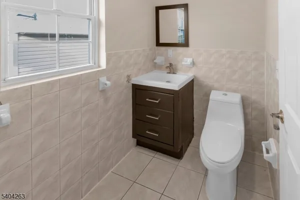 $2,600 | 139 Inslee Place, Unit 2, Elizabeth Port, NJ 07206