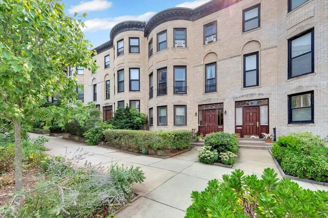 $2,900,000 | 462 Park Drive, Boston, MA 02215