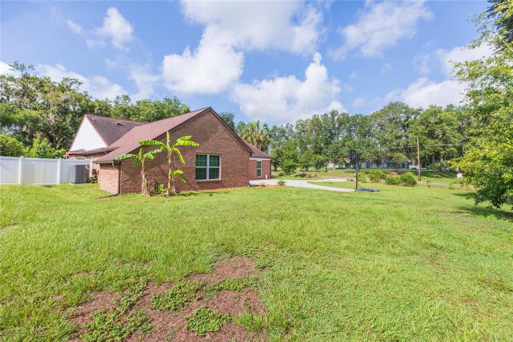 13001 Sydney Road Dover, FL 33527 - Photo 43 of 52